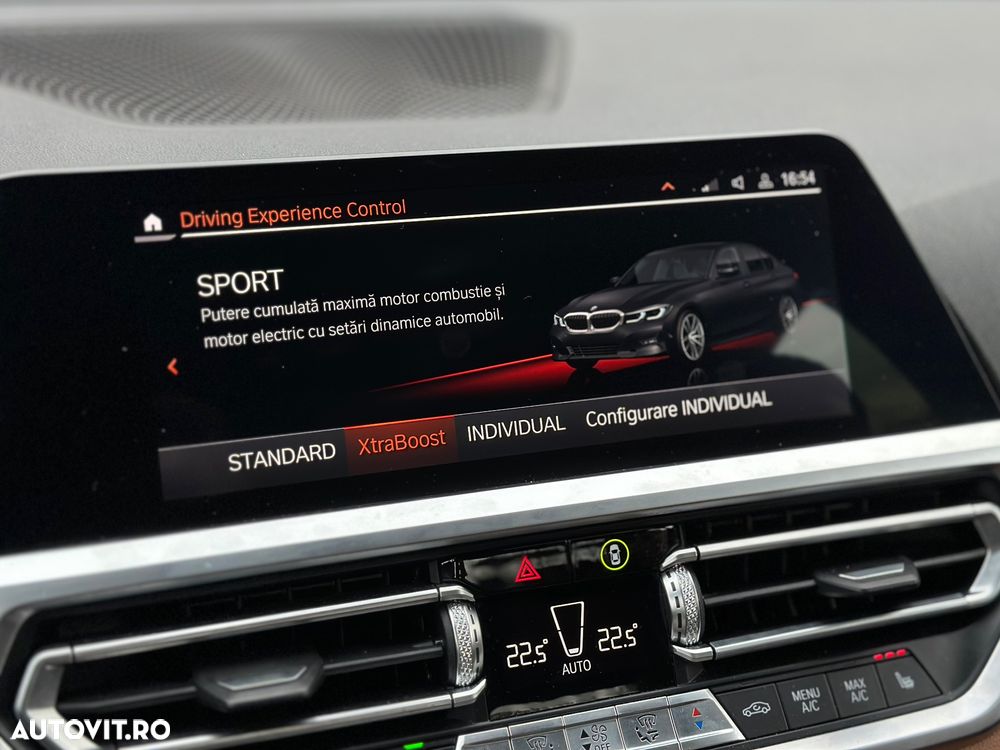 BMW Seria 3 330e Aut. - 25