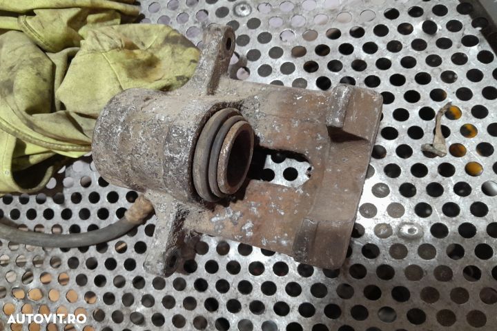 Etrier spate stanga Hyundai Santa Fe CM [2006 - 2010] Crossover 2.2 C - 3