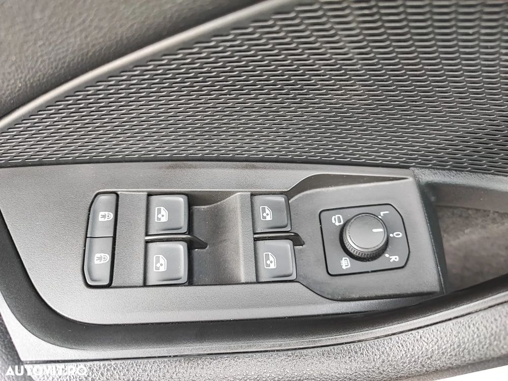 Skoda Octavia Combi 2.0 TDI DSG Edition - 11