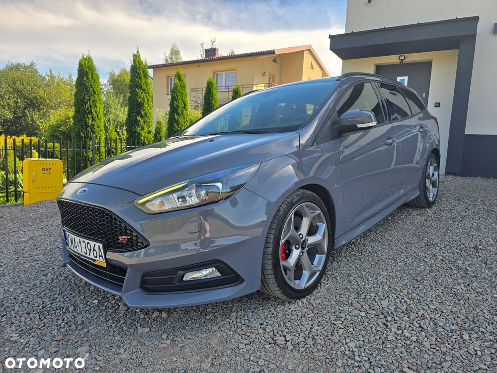 Ford Focus - 1