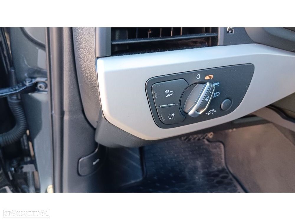 Audi A4 Avant 30 TDI Advanced S tronic - 9