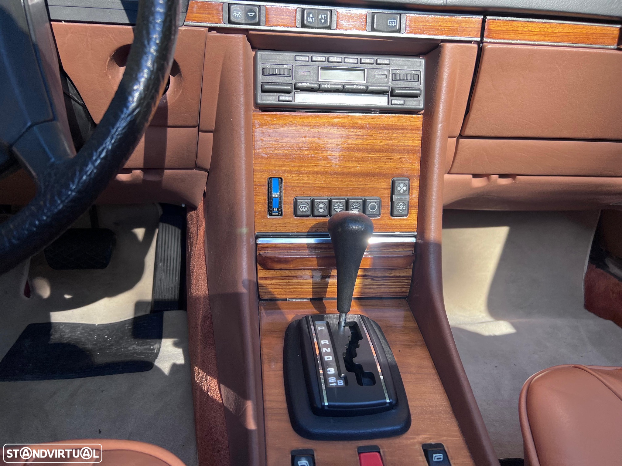 Mercedes-Benz SL 380 - 21