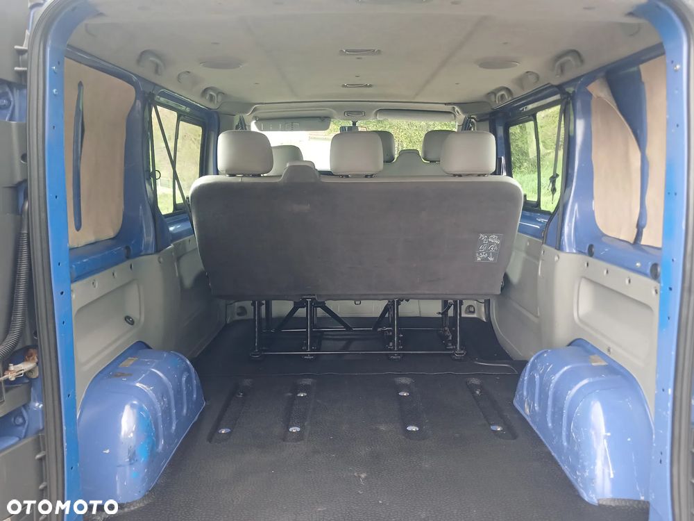 Opel Vivaro - 11