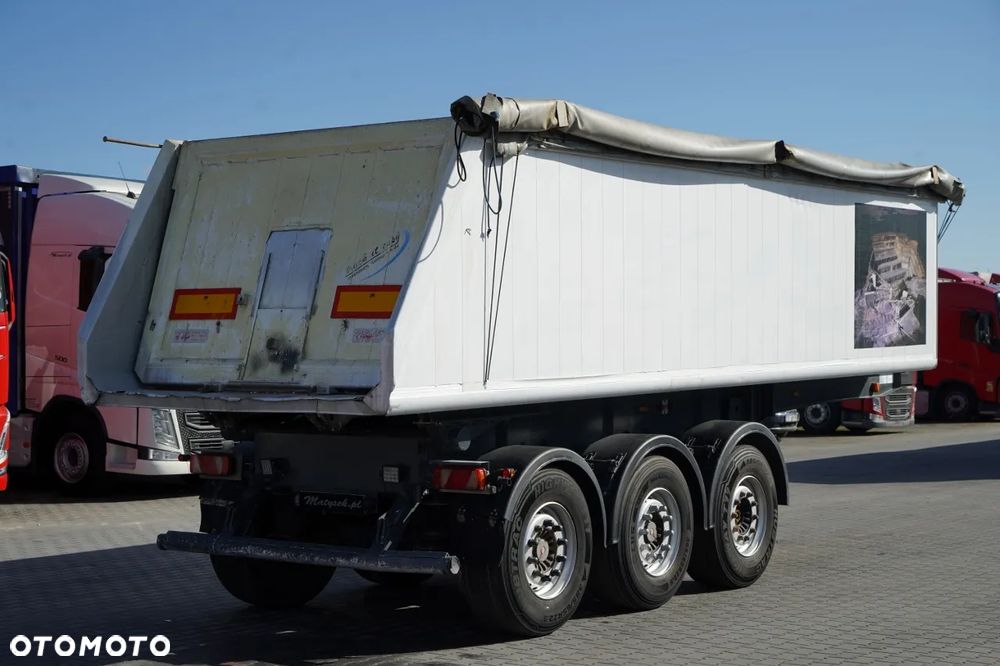 Carnehl WYWROTKA / 26 m3 / ALUMINIOWA / OŚ PODNOSZONA / SAF / WAGA: 5 300 KG / - 5