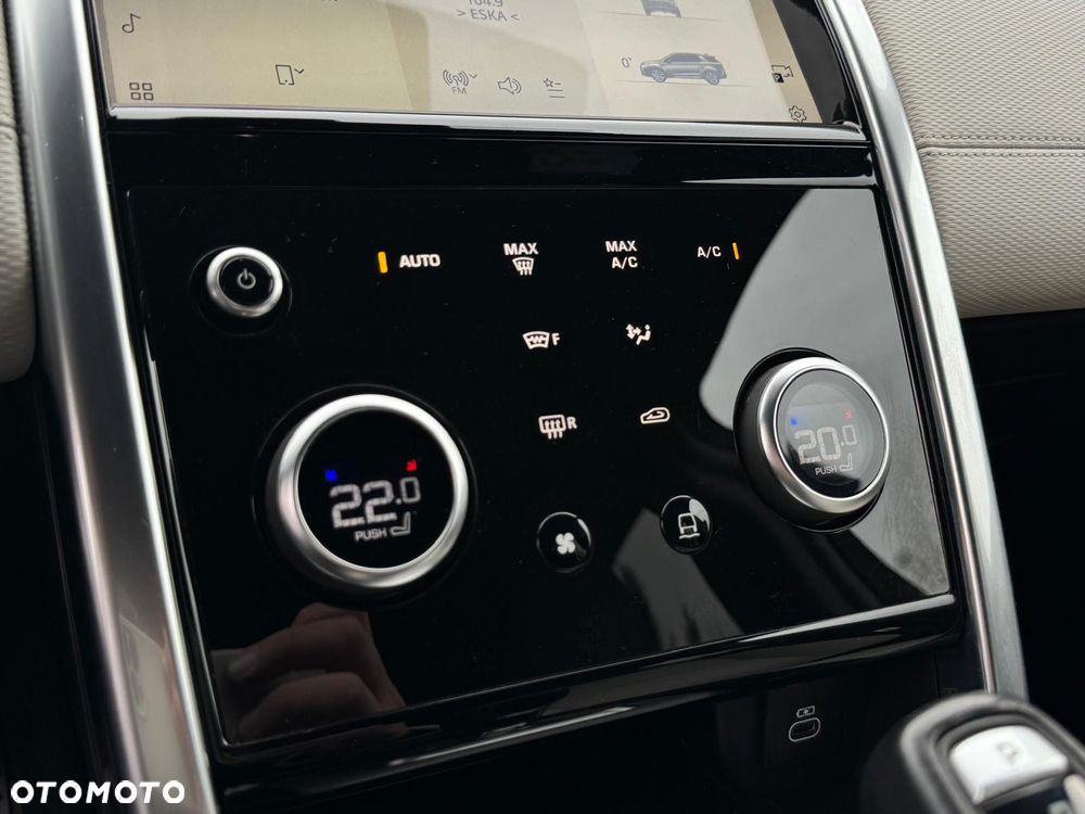 Land Rover Discovery Sport 2.0 D200 mHEV R-Dynamic SE - 18