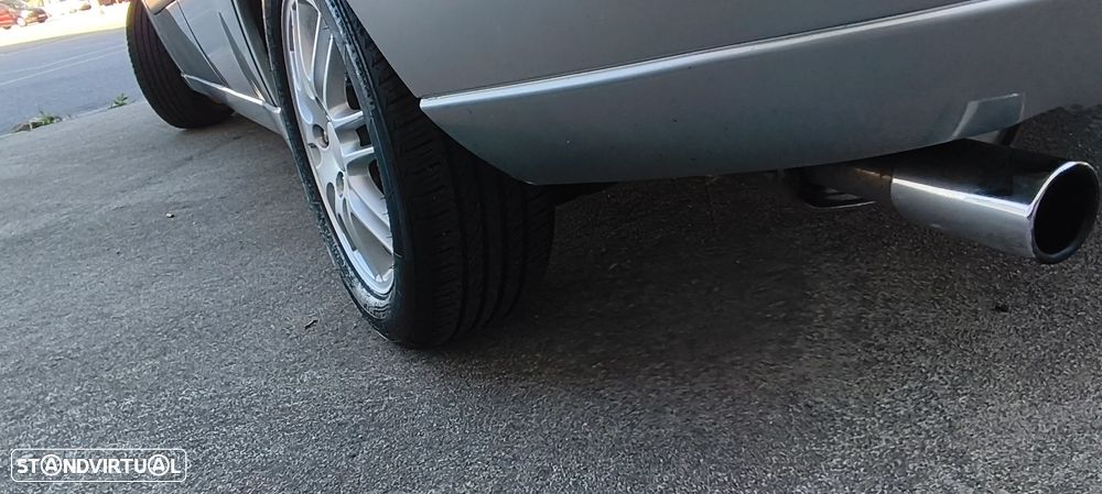 Ford Focus 1.6 Ghia - 12