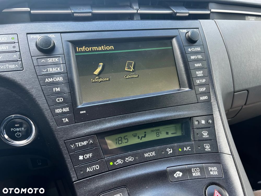 Toyota Prius (Hybrid) Executive - 18