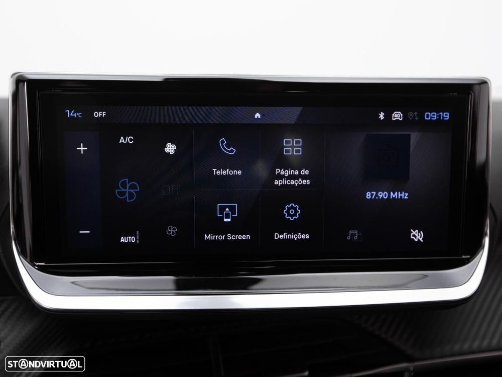 Peugeot 2008 1.2 PureTech Allure EAT8 - 21