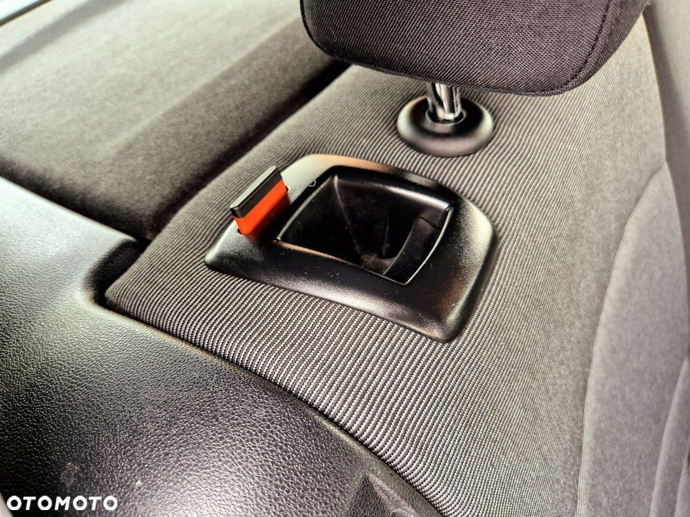 BMW Seria 1 116i - 33