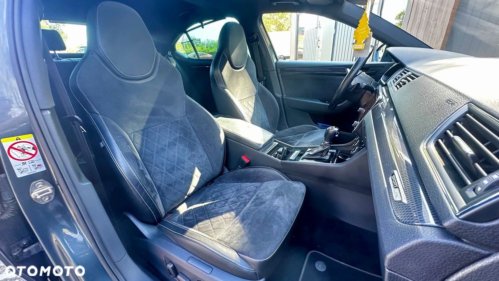 Skoda Superb 2.0 TSI DSG SportLine - 32