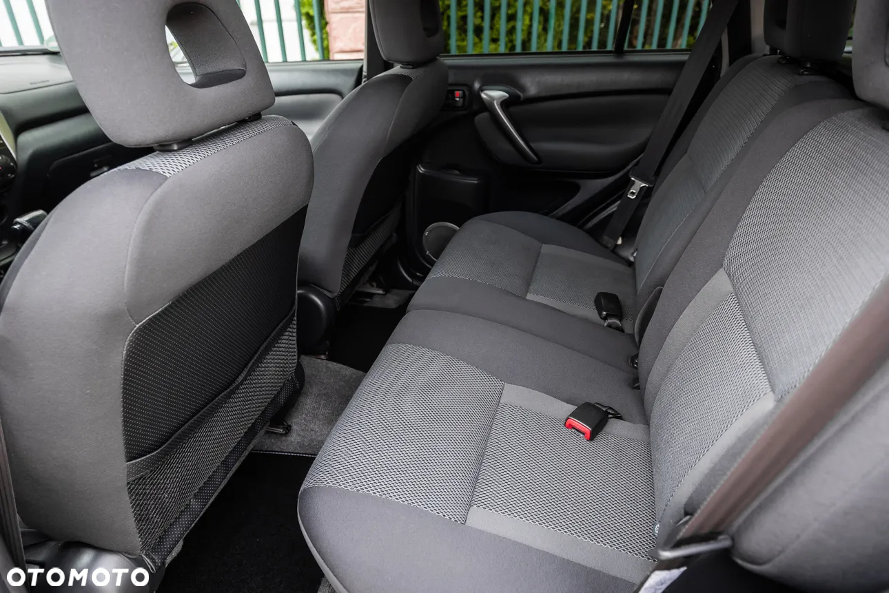 Toyota RAV4 - 15