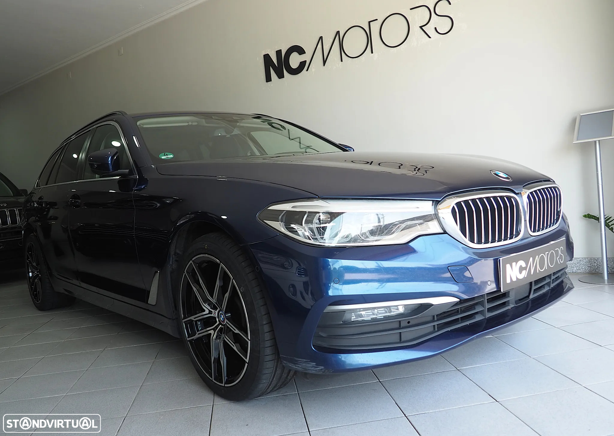 BMW 520 d xDrive Line Luxury Auto - 3