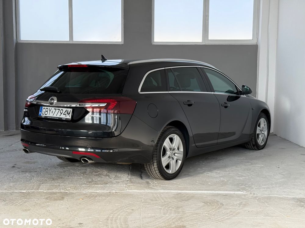 Opel Insignia - 25