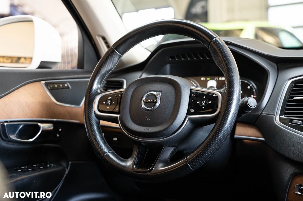 Volvo XC 90 D5 AWD Geartronic Inscription - 32
