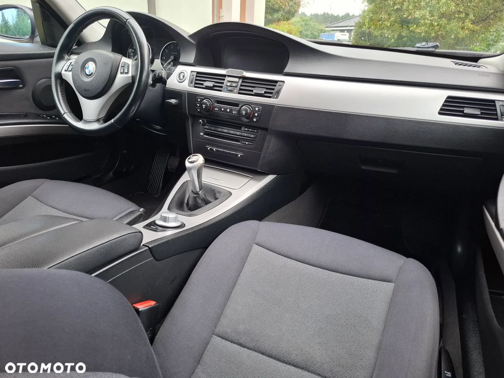 BMW Seria 3 - 18
