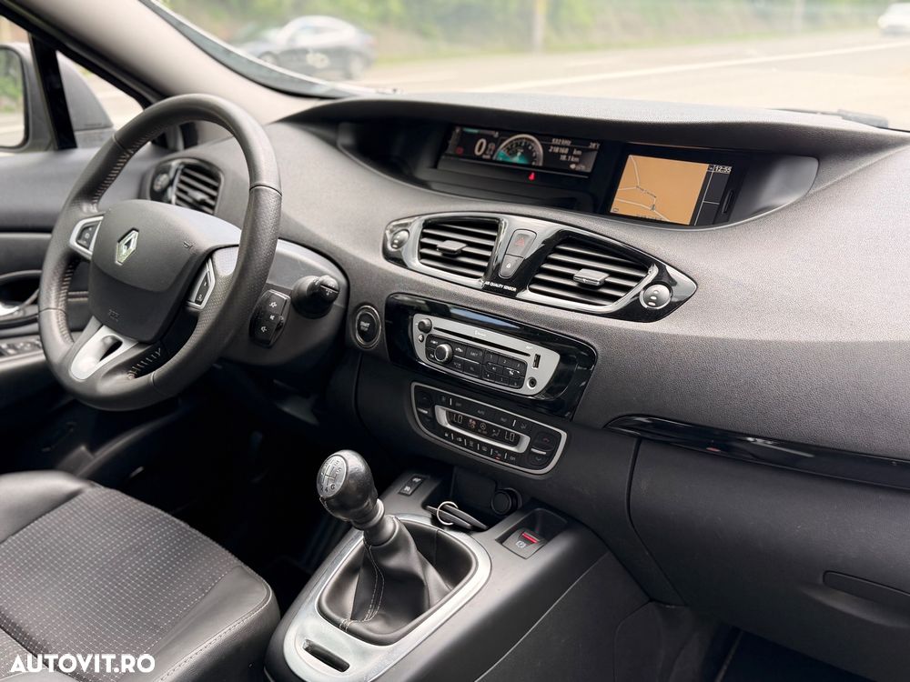 Renault Grand Scenic - 8