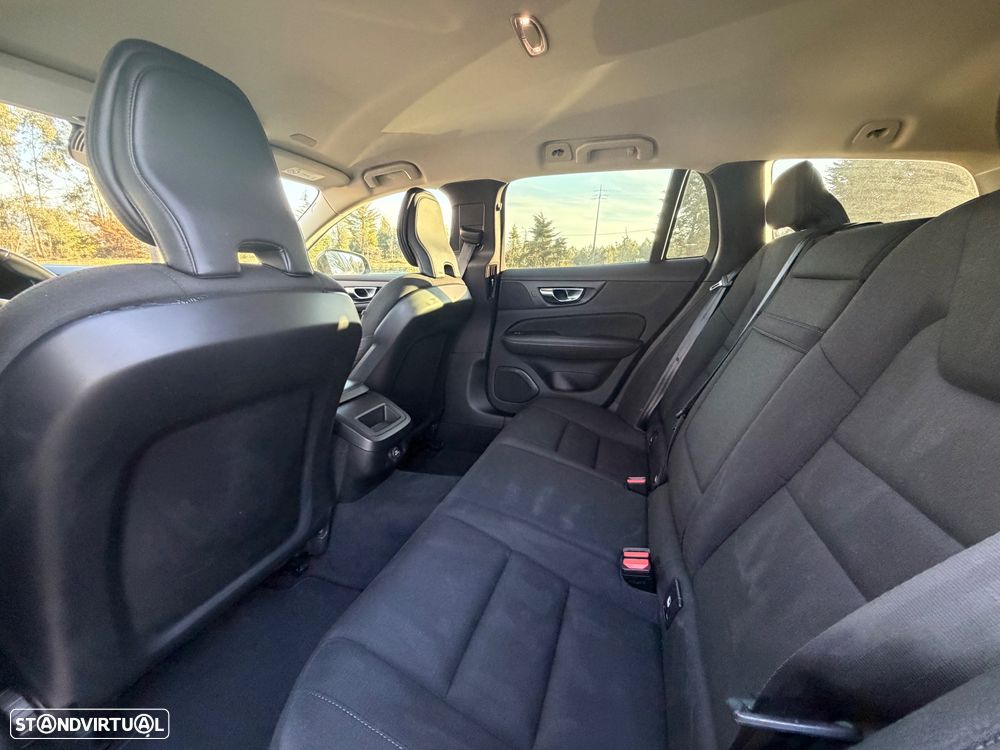 Volvo V60 D3 Geartronic Momentum Core - 17