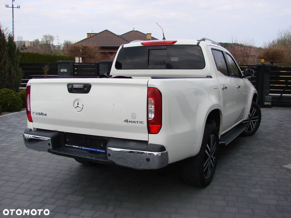 Mercedes-Benz Klasa X - 13