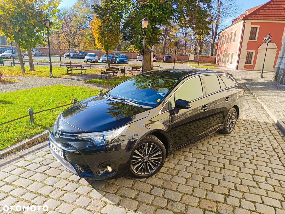 Toyota Avensis 1.8 Premium - 2