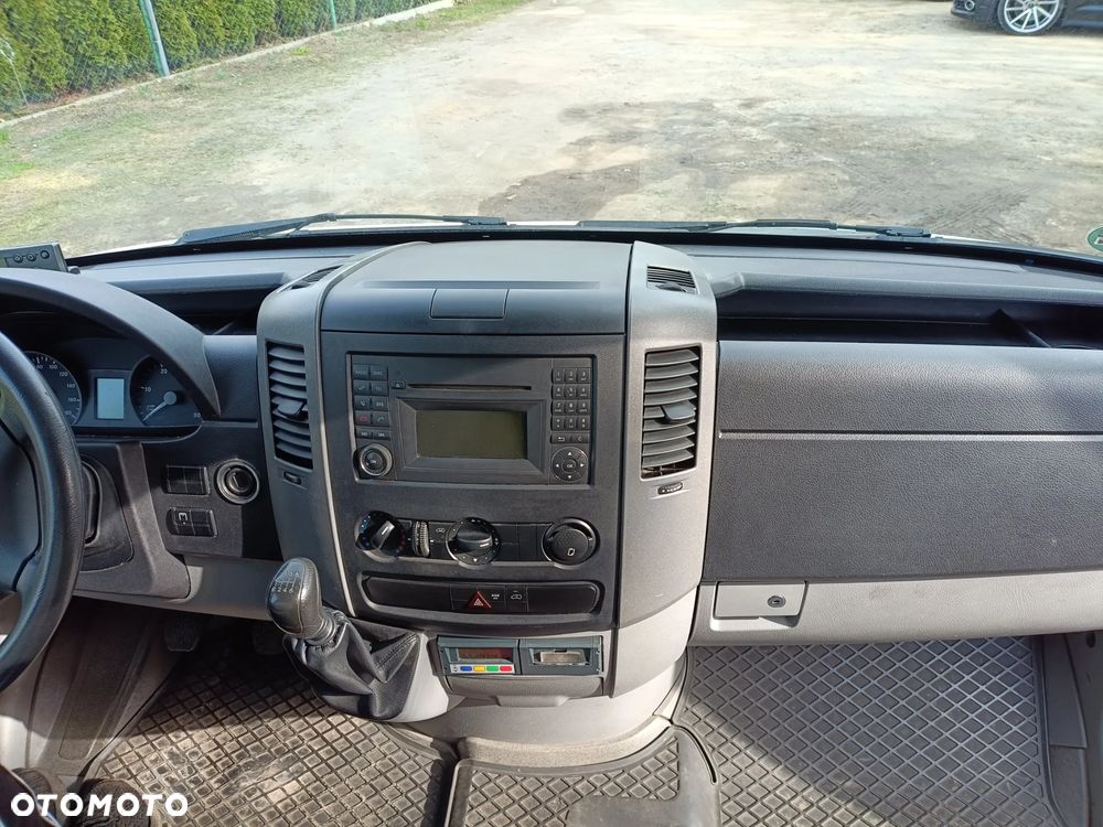 Mercedes-Benz Sprinter - 22