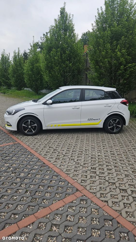 Hyundai i20 blue 1.2 YES Gold - 23