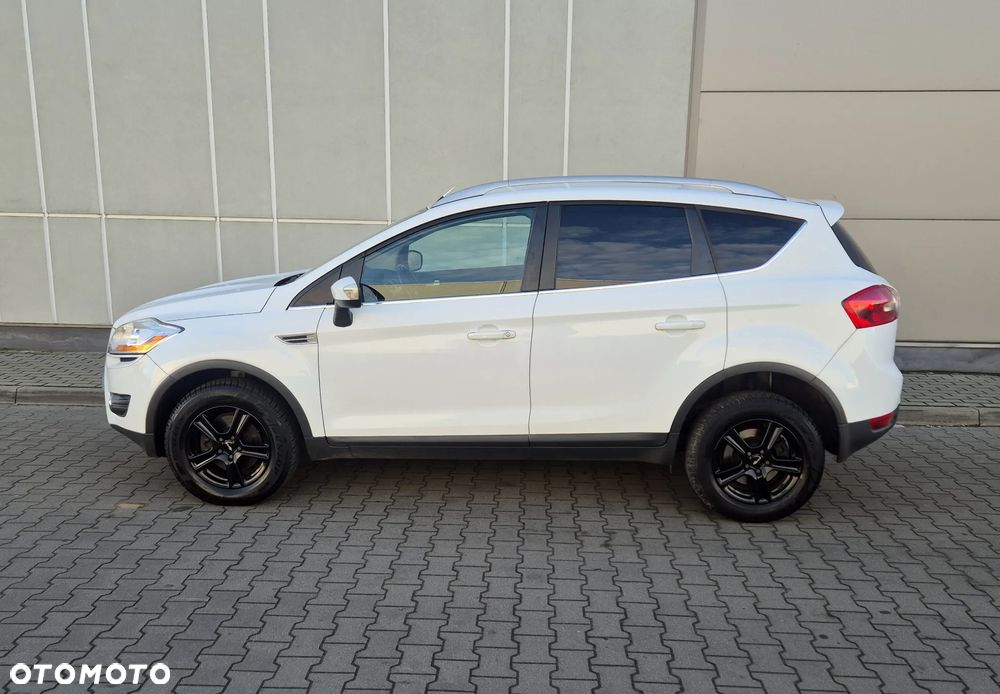 Ford Kuga 2.0 TDCi 2x4 Titanium - 2