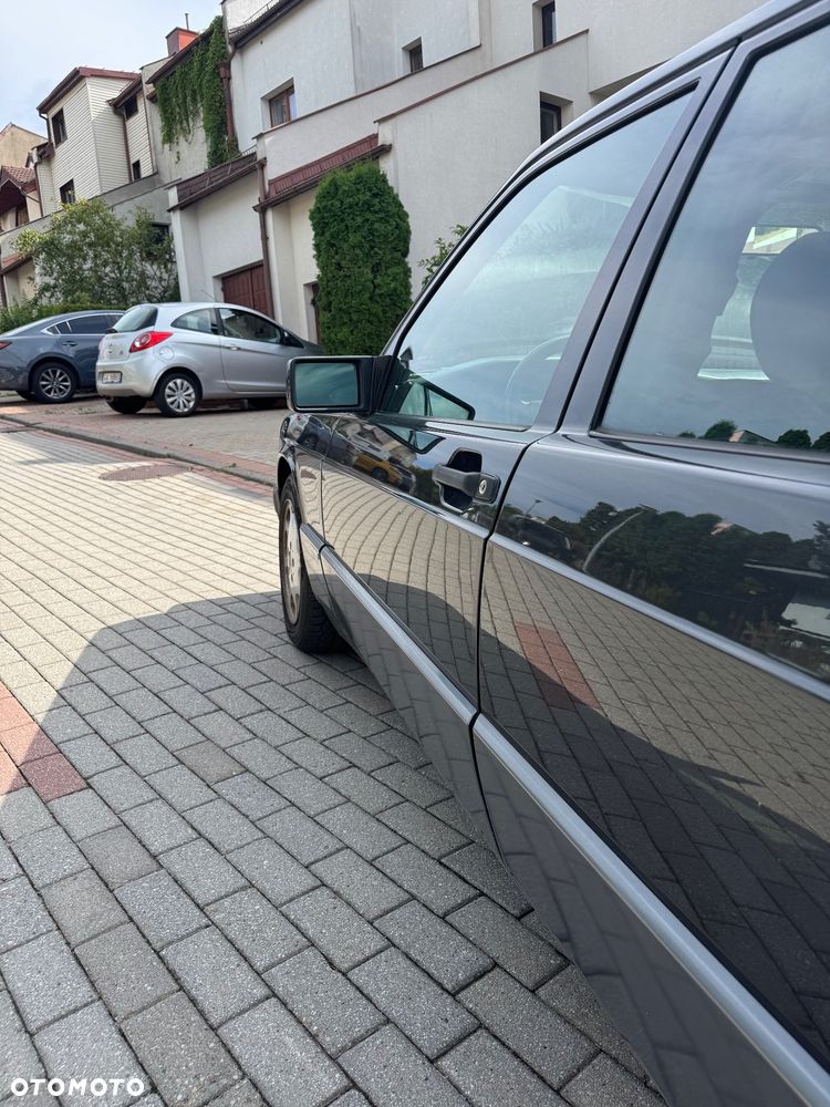 Mercedes-Benz W201 (190) - 17