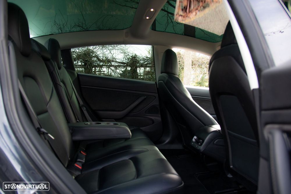 Tesla Model 3 Long-Range Dual Motor AWD - 52