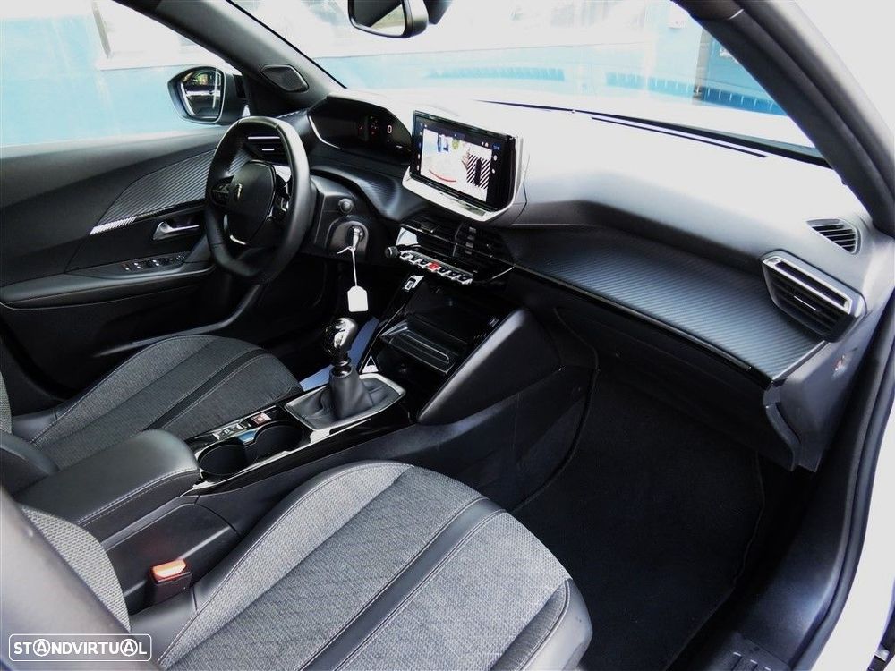 Peugeot 2008 1.2 PureTech Allure Pack - 20