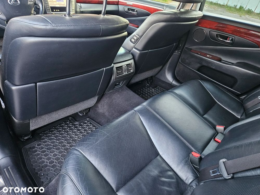 Lexus LS - 5