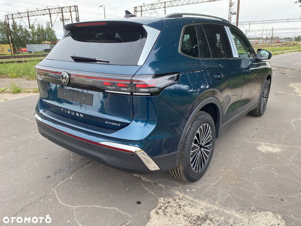 Volkswagen Tiguan - 7