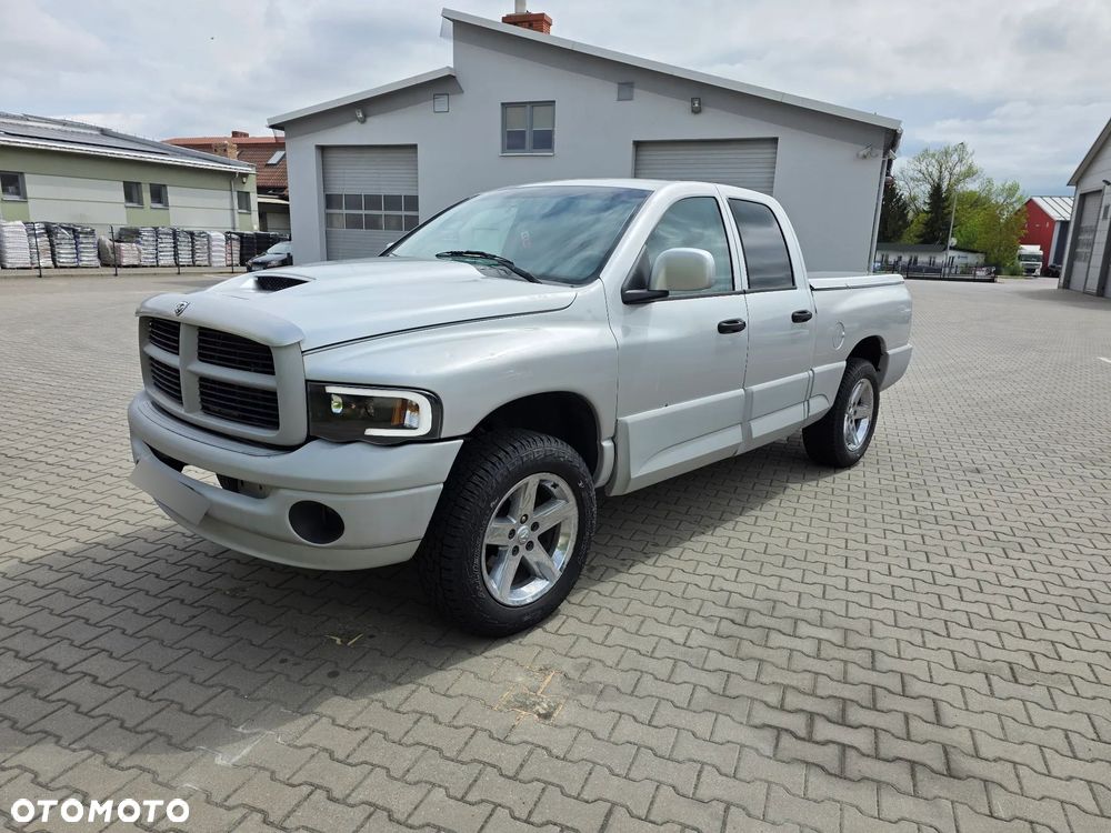 Dodge RAM - 1