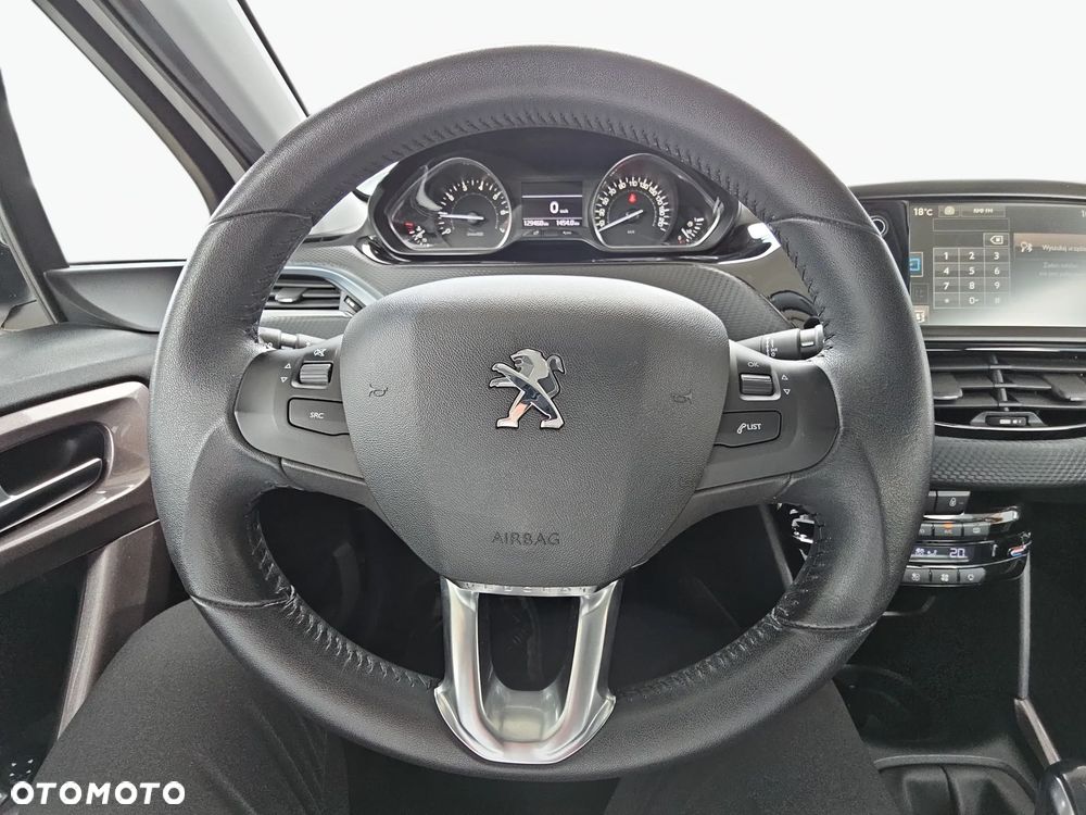 Peugeot 2008 1.2 Pure Tech Allure S&S - 19
