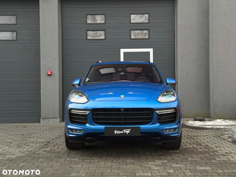 Porsche Cayenne - 5