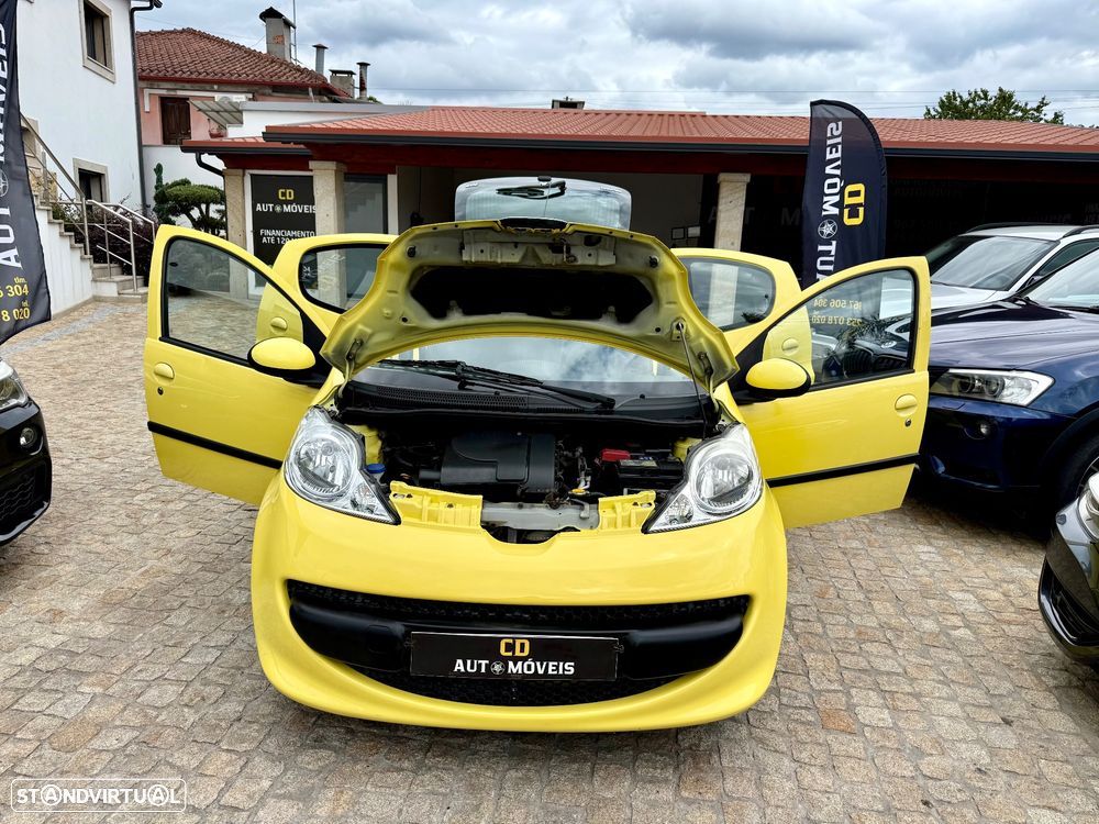Peugeot 107 1.0 Urban - 30