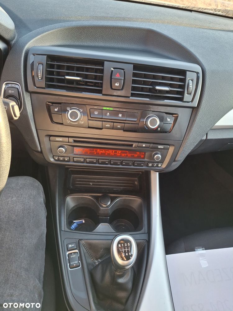 BMW Seria 1 114i Sport Line - 9