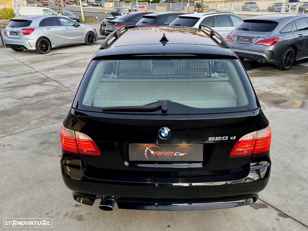 BMW 520 dA Executive - 14