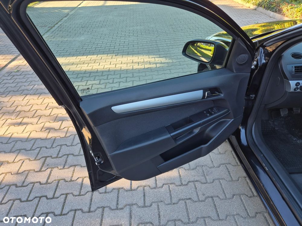 Opel Astra III 1.6 Cosmo - 9