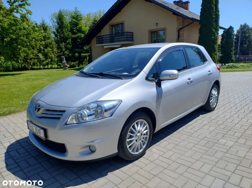 Toyota Auris - 2