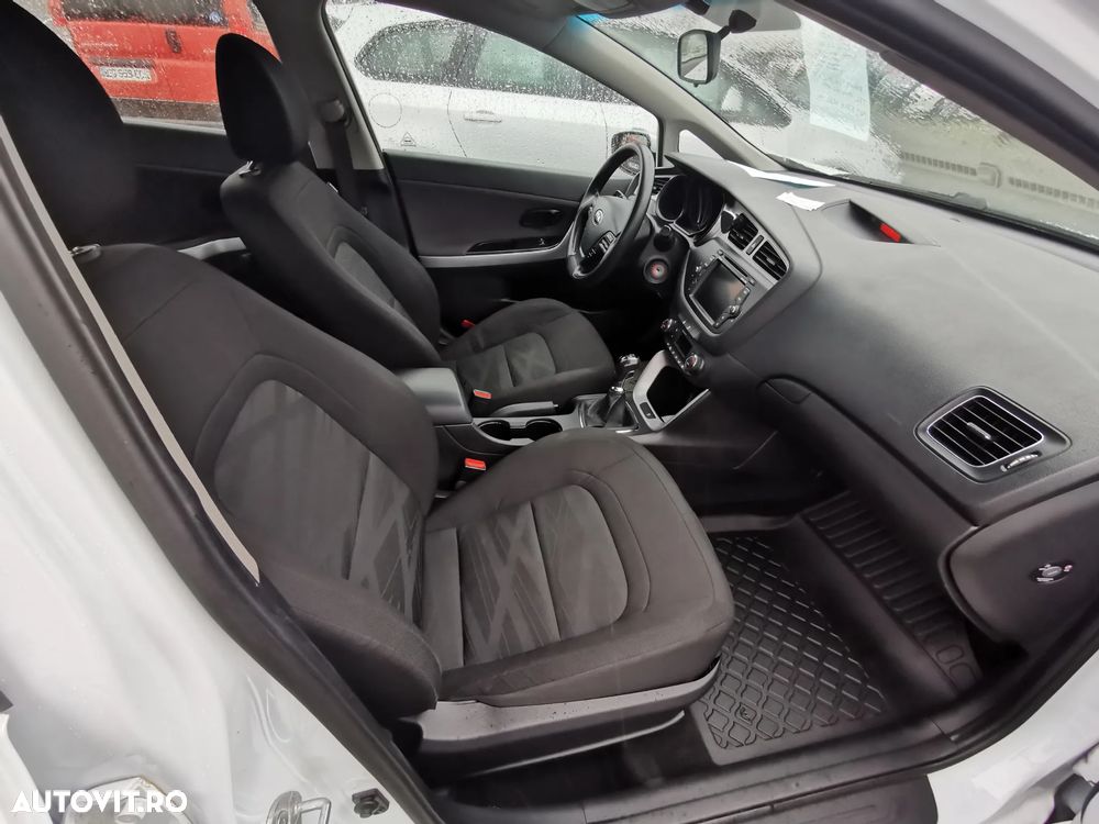 Kia Ceed 1.4 CRDi 90 SW Vision - 8