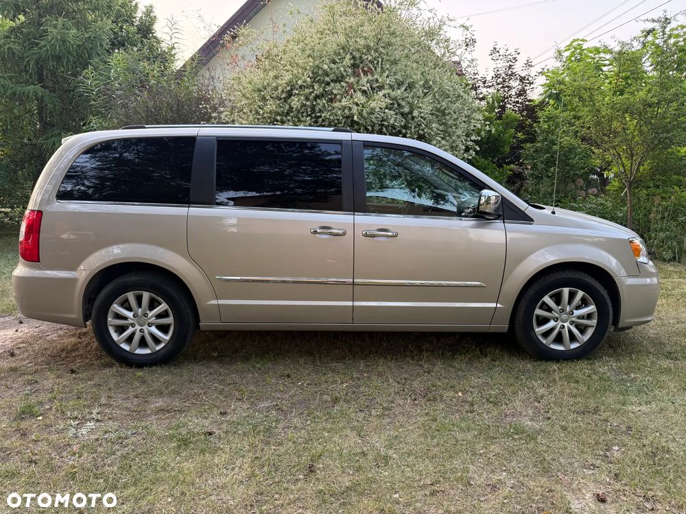 Chrysler Town & Country 3.6 Limited - 2
