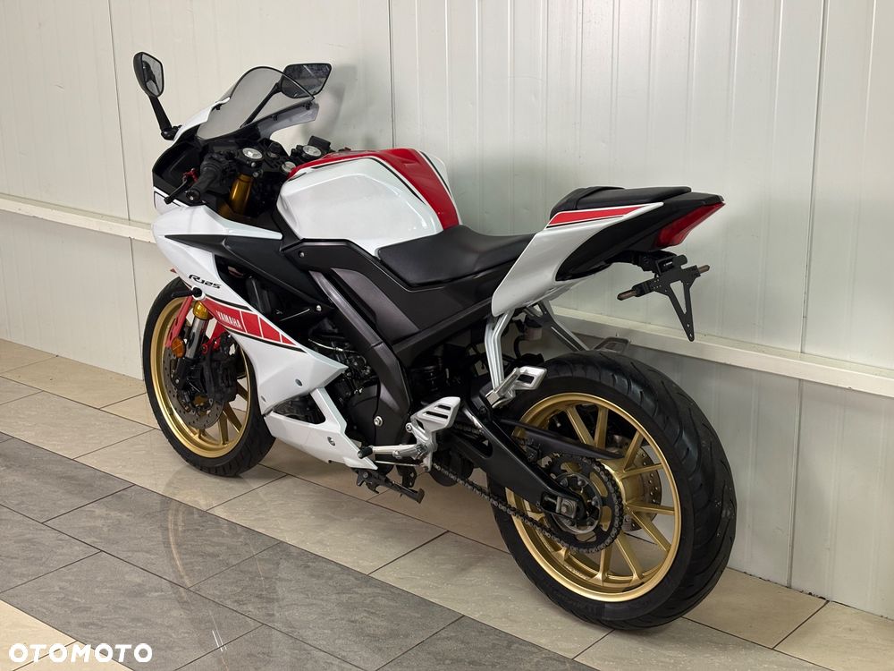 Yamaha YZF - 6