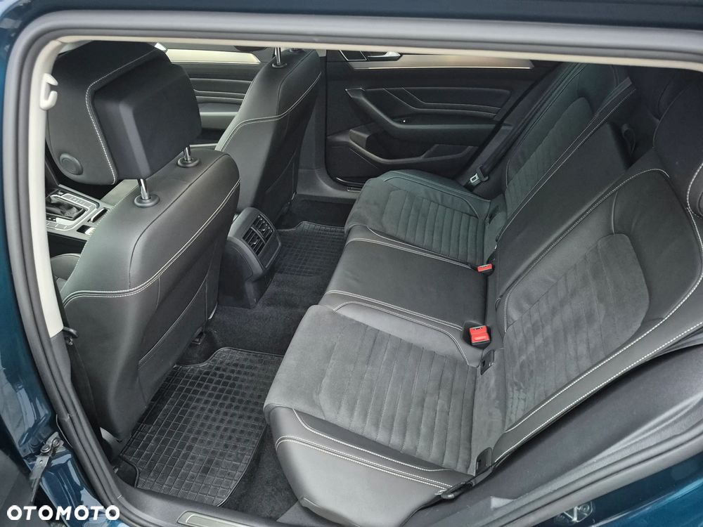 Volkswagen Passat 2.0 TDI Elegance DSG - 6