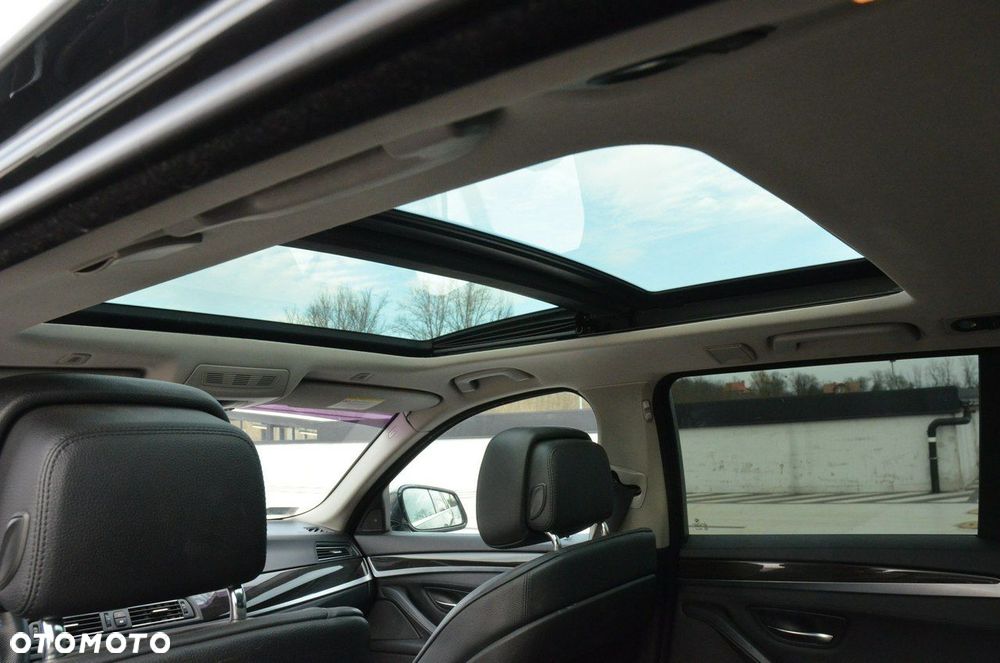 BMW Seria 5 520d Luxury Line - 32