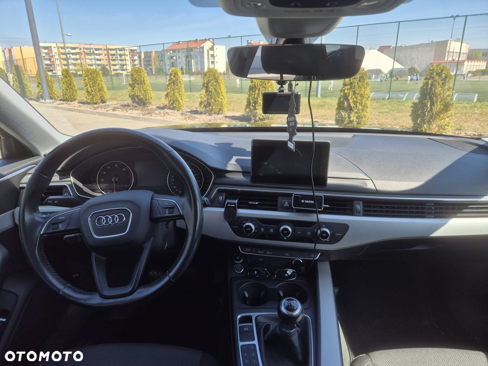 Audi A4 Avant 35 TFSI - 22