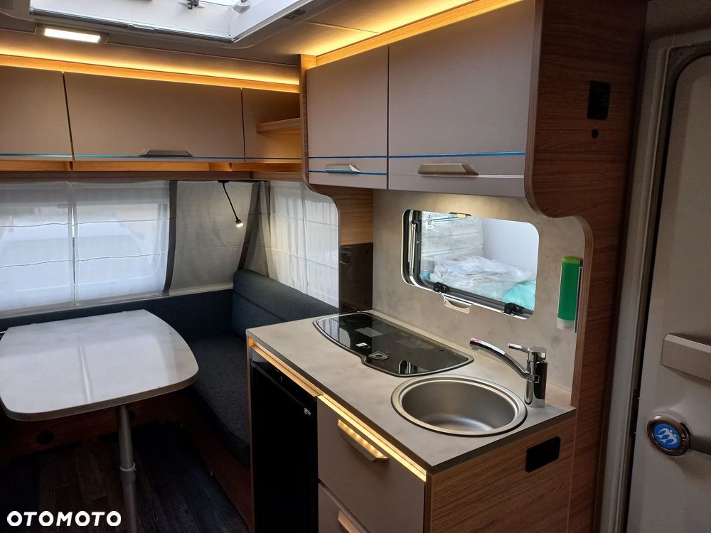 KNAUS Sport 400 LK, Piętrowe łóżko - 16