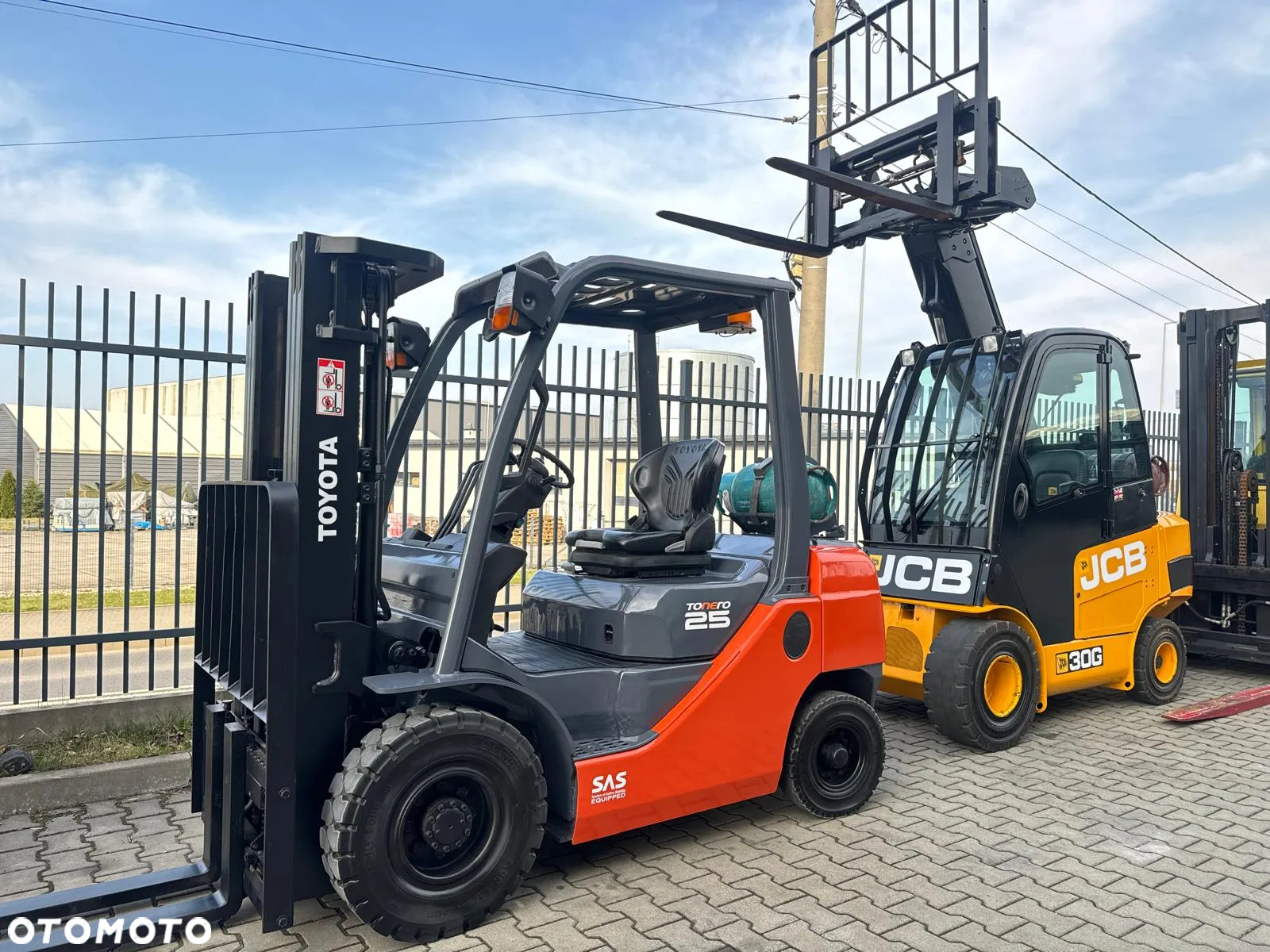 Toyota Toyota 02-8FGF25 / TRIPLEX 4300 mm / LPG / Jak nowa / 2018 rok - 27