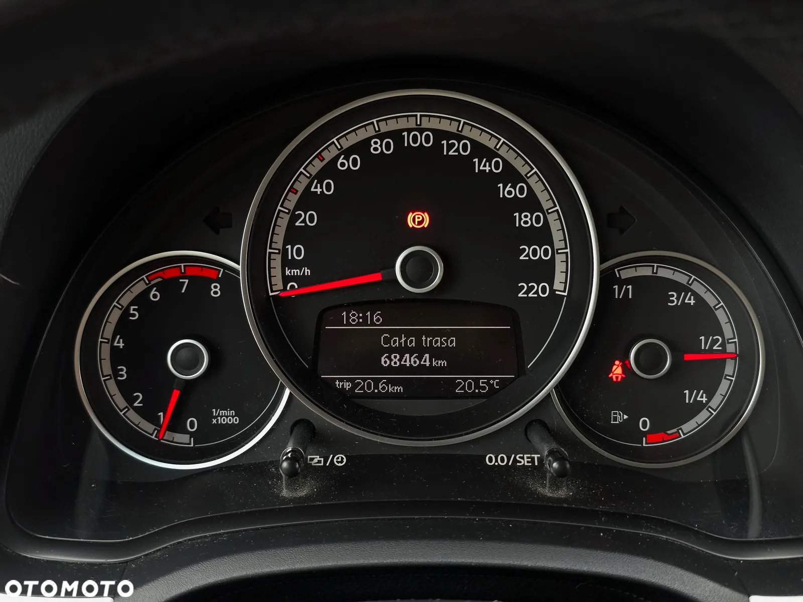 Volkswagen up! 1.0 beats - 9