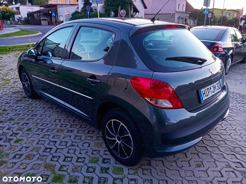 Peugeot 207 HDi FAP 90 (Blue Lion) Business-Line Niveau 1 - 1
