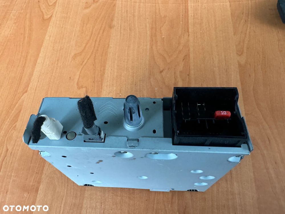 Radio Citroen c4 II 9676838180 - 2